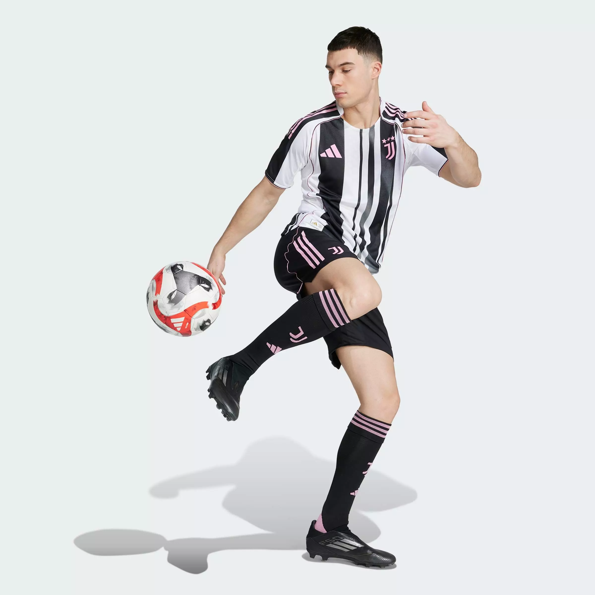 Football Juventus 25/26 Home Authentic Jersey Men White JJ4314