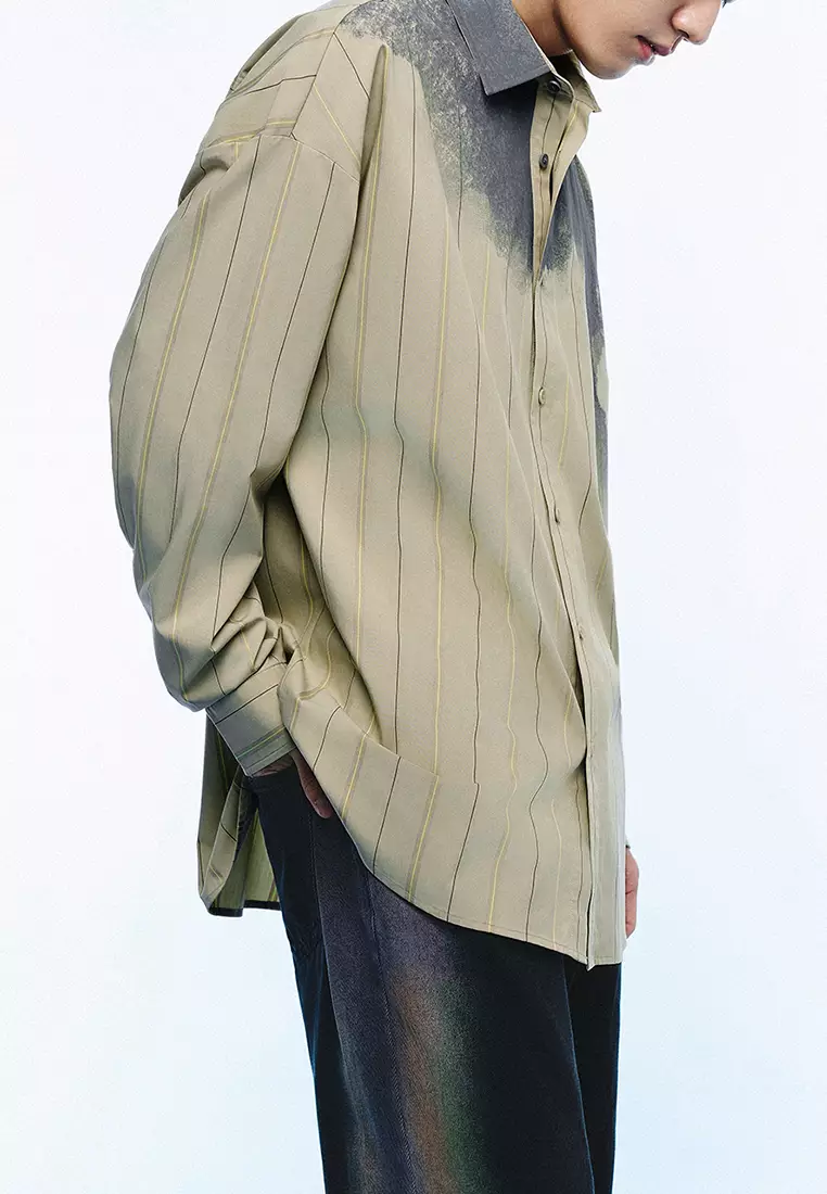 落肩袖宽松型开襟衬衫