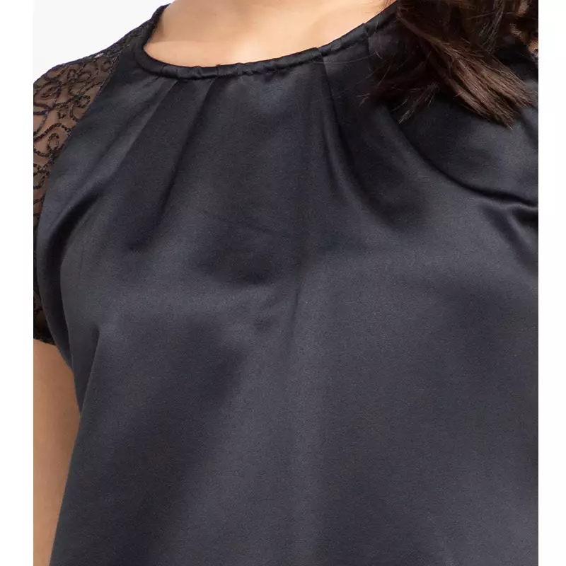 Sophistix Accra Blouse With Lace In Black