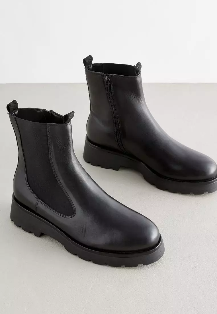 leather chunky chelsea boots