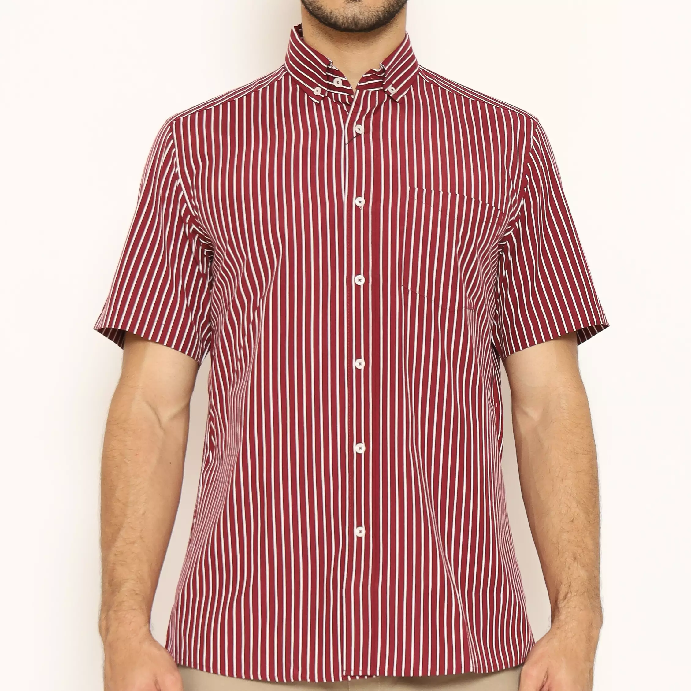 Schoeller Kemeja Pria Lengan Pendek Slim Fit Motif Garis Warna Maroon –Tiago