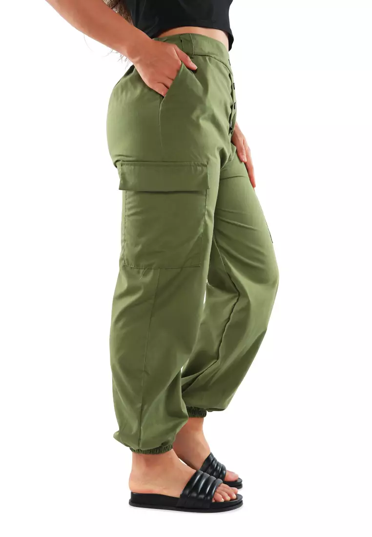 Style up Cargo Belted Pant in Green