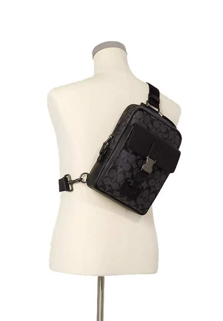 Track Pack In Signature Canvas Black C2711
