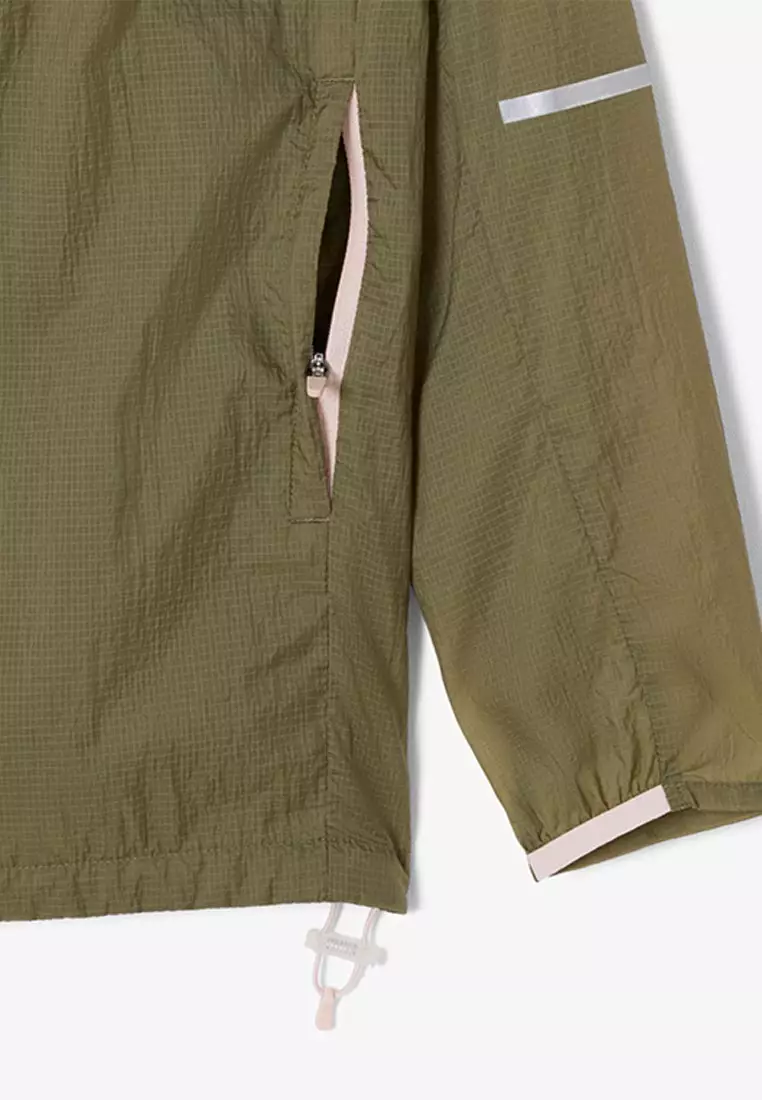 Lightweight Water-Repellent Hooded Jacket