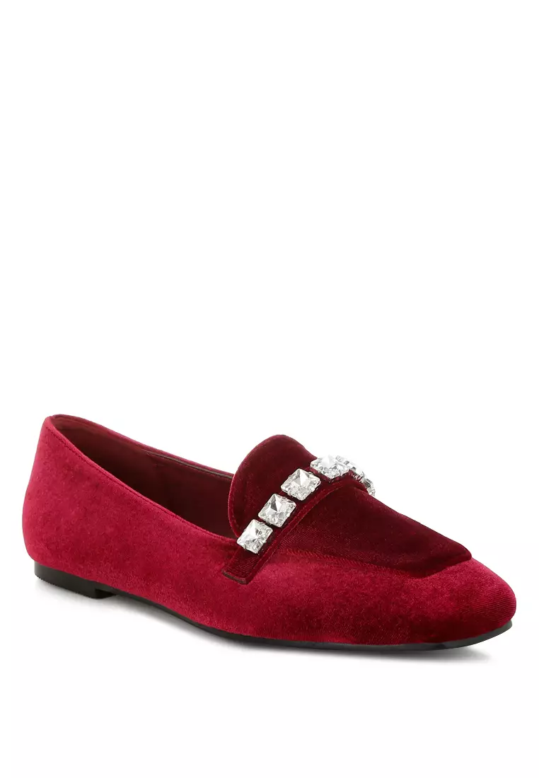 Sepatu Loafer Tali Berlian Beludru Warna Merah Tua