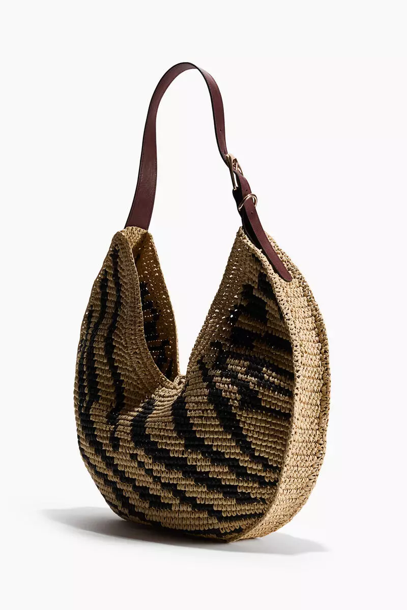 Straw shoulder bag