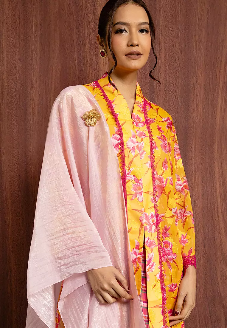 SULIKA KEBAYA SET WITH SHAWL