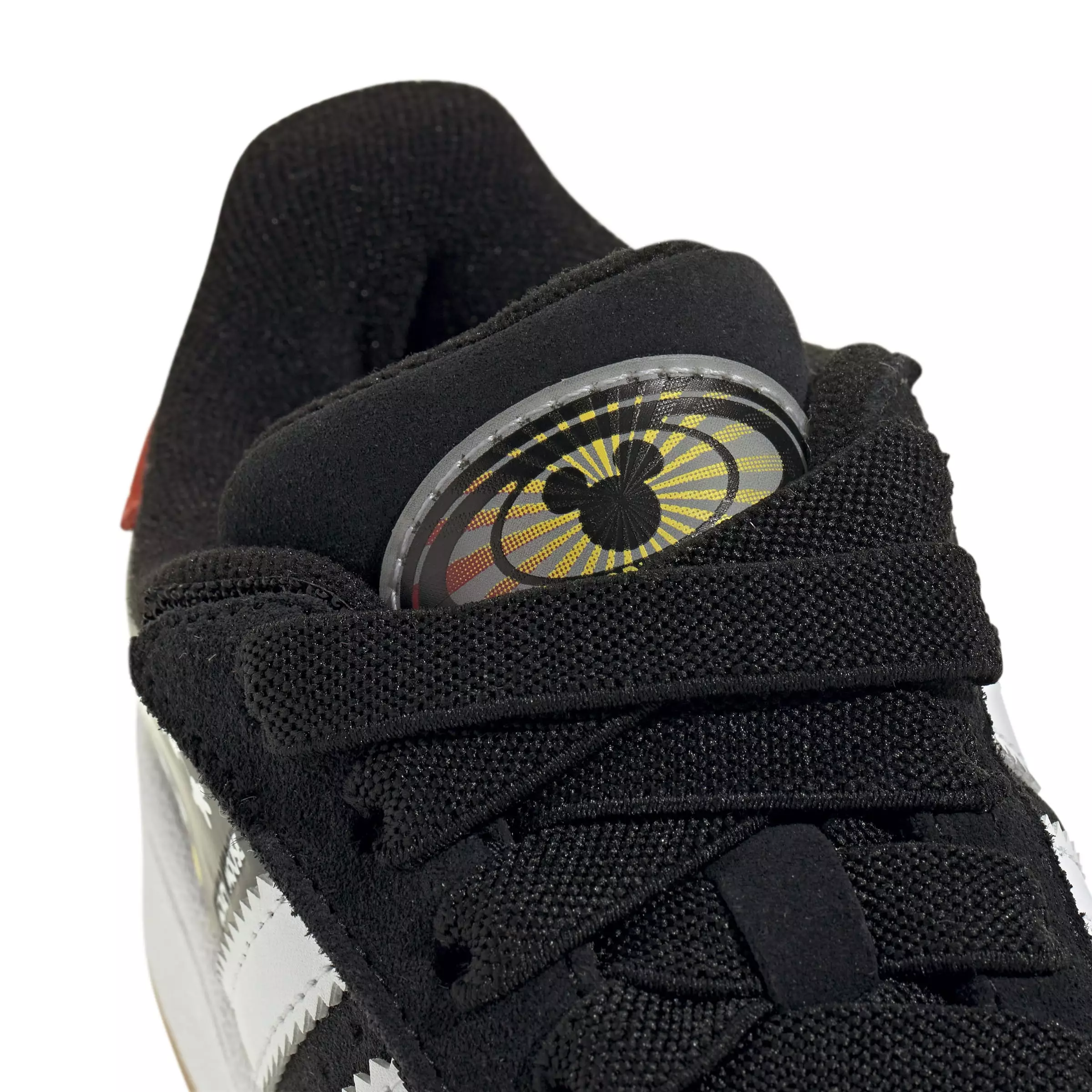 ADIDAS Disney Mickey Mouse Campus 00S Led Lights Cf El C JP7989 - Sepatu Anak (Putih)