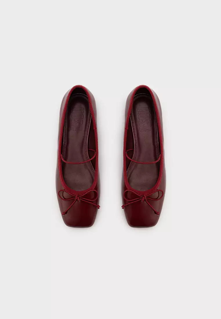 SQUARE TOE BALLET FLATS WITH STRAP & RIBBON