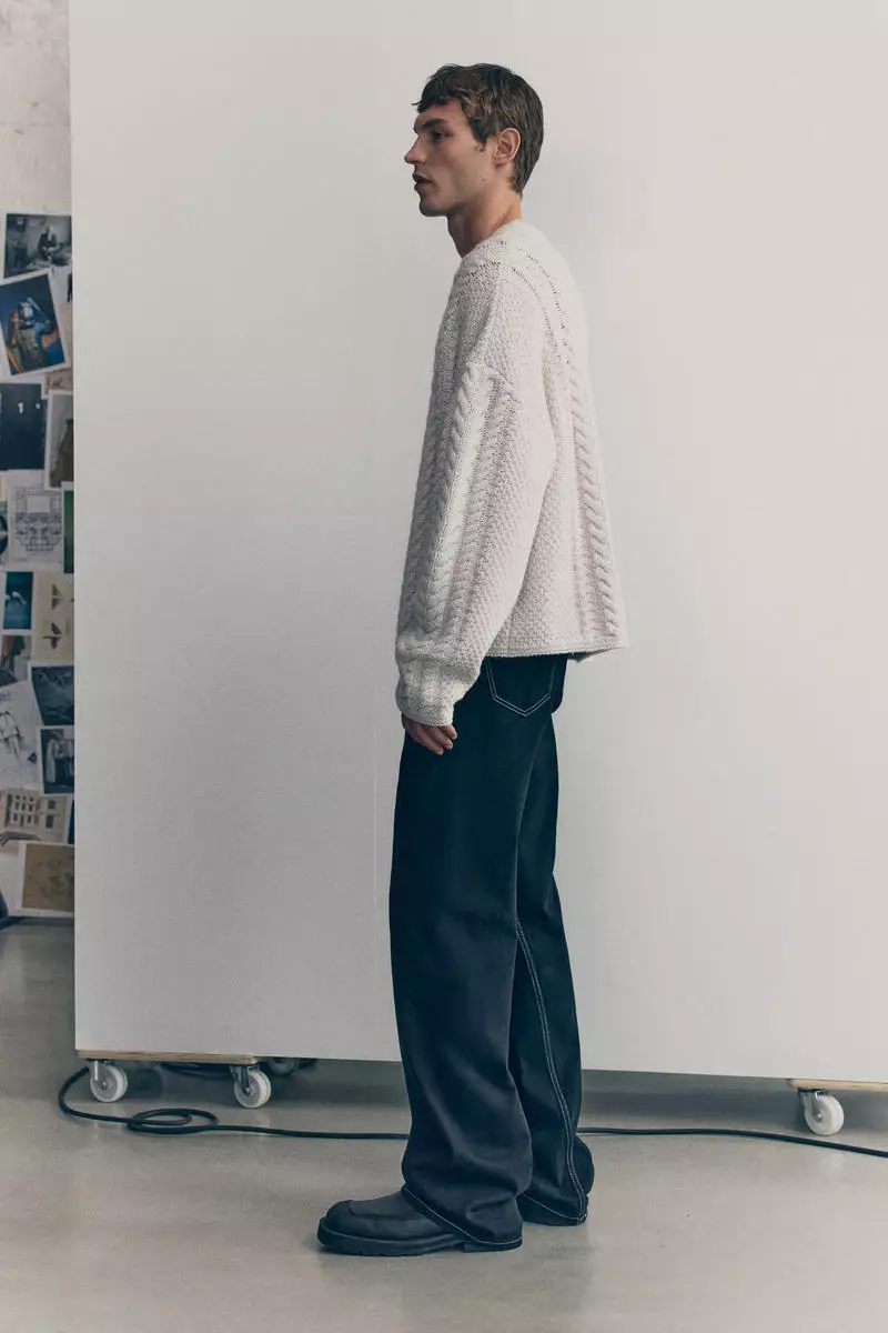Loose Twisted Jeans