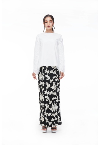 Maisha Kurung Kedah Set in Black and White from CANGKUK in Black and White