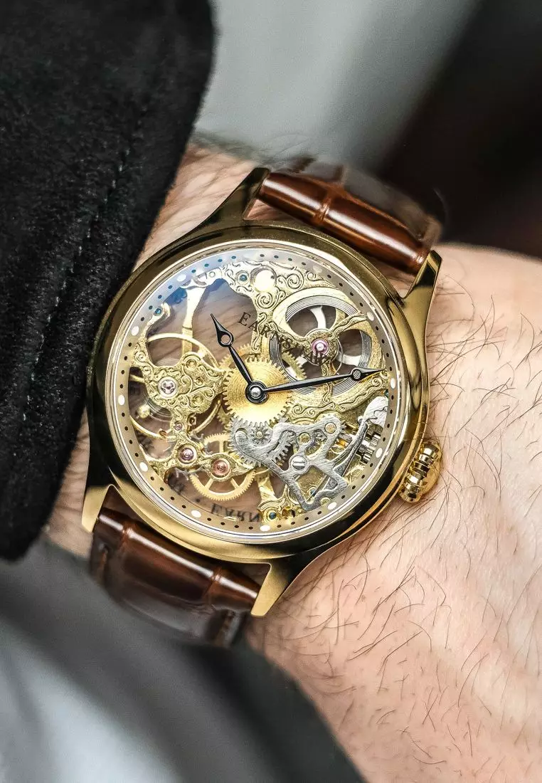 Thomas earnshaw online bauer