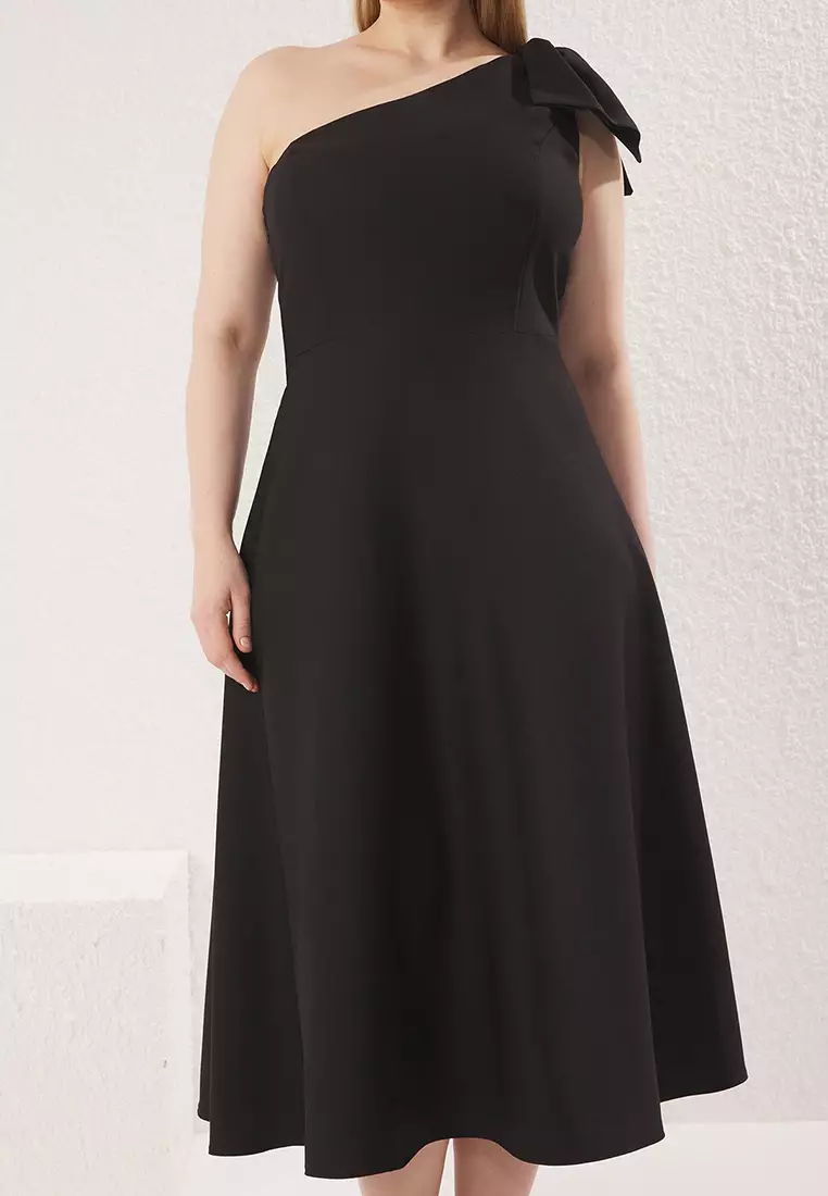 Black Bow One Sleeve Midi Woven Plus Size Dress Tbbss25Ah00054