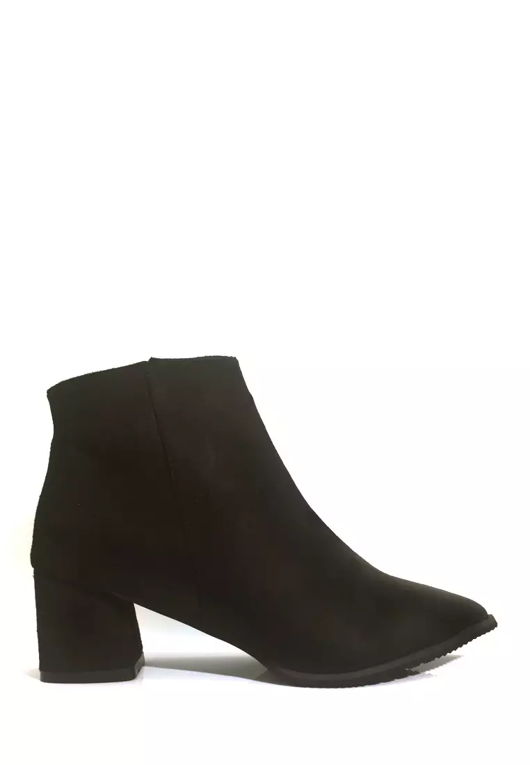 Discount on Twenty Eight Shoes  shoes - SKU: Basic Pointy Ankle Boots Vb9336