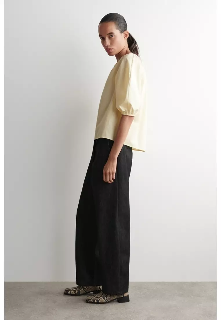 GATHERED PUFF-SLEEVE BLOUSE