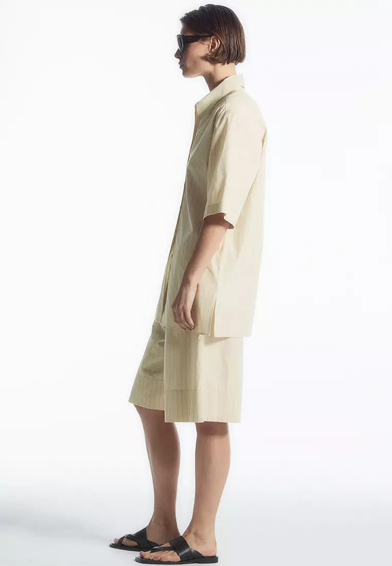 網上選購 COS Short-Sleeved Tunic Shirt 2025 系列 | ZALORA香港
