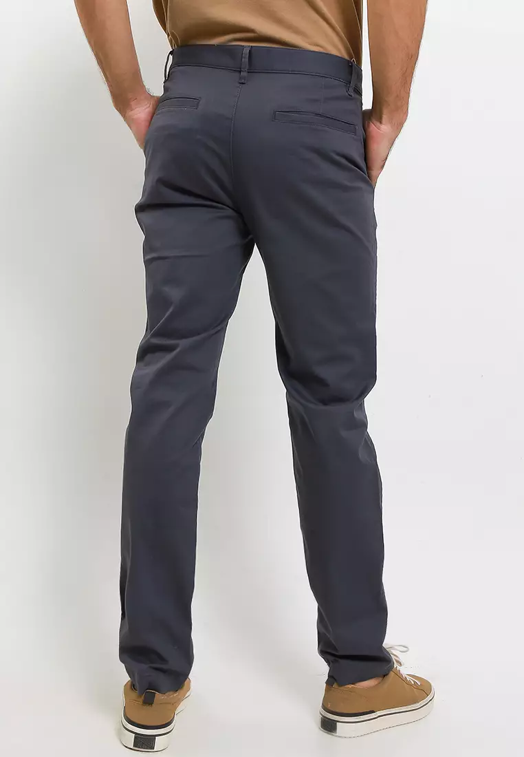 Men's Essential Khakis Pants