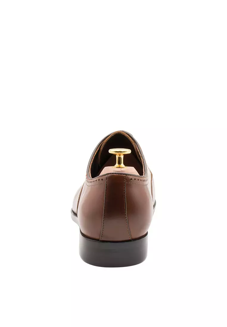 Mendoza Medallion Chestnut Oxford