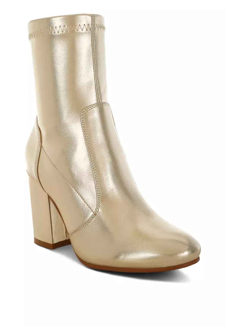 Sepatu Bot Kulit Metalik Warna Emas