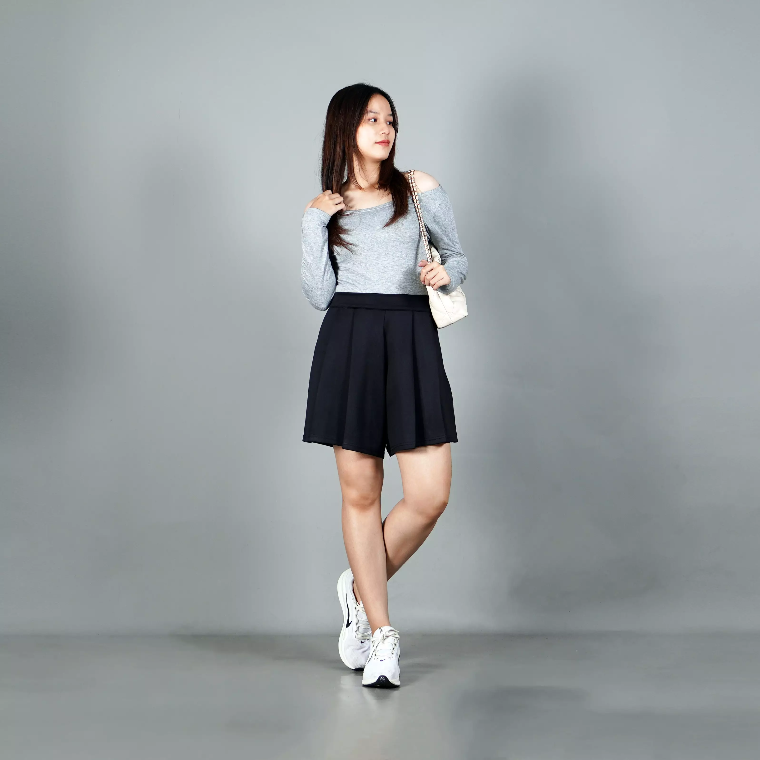 RENATA Pleated Short Pants Celana Pendek Wanita Celana Rok Pendek - HITAM