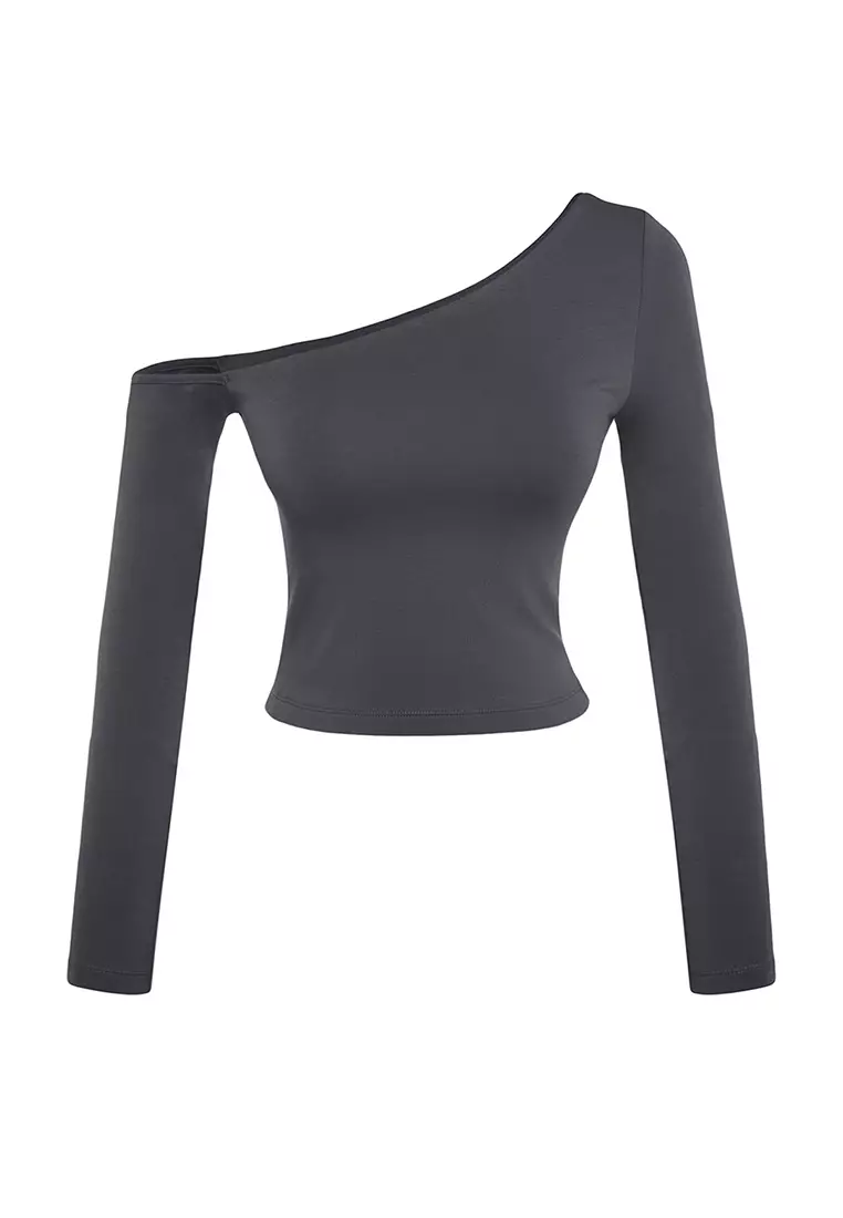 Asymmetrical Fitted Crop Top