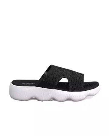 Hitam