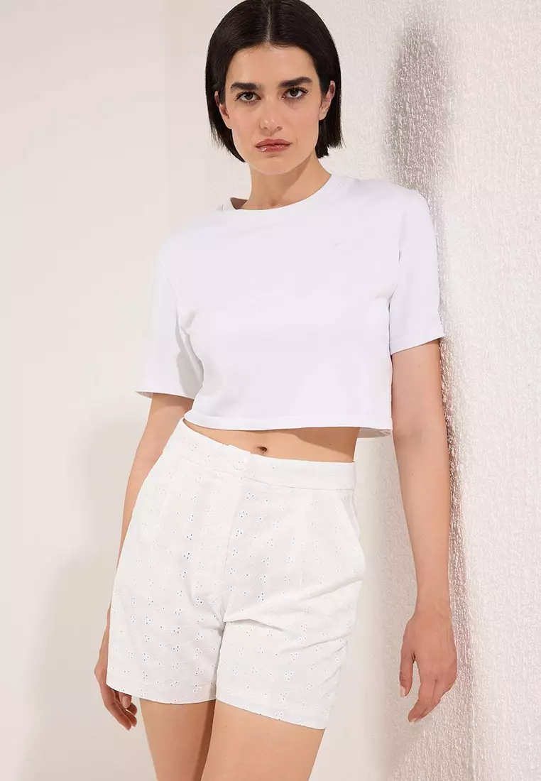 White Cotton Lined Brode Short Shorts & Bermuda Twoss25Sr00225