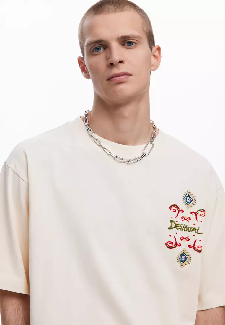 Ethnic short-sleeve T-shirt