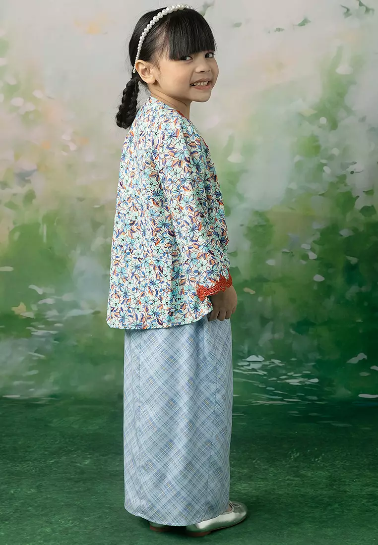 Eryna Kebaya with skirt