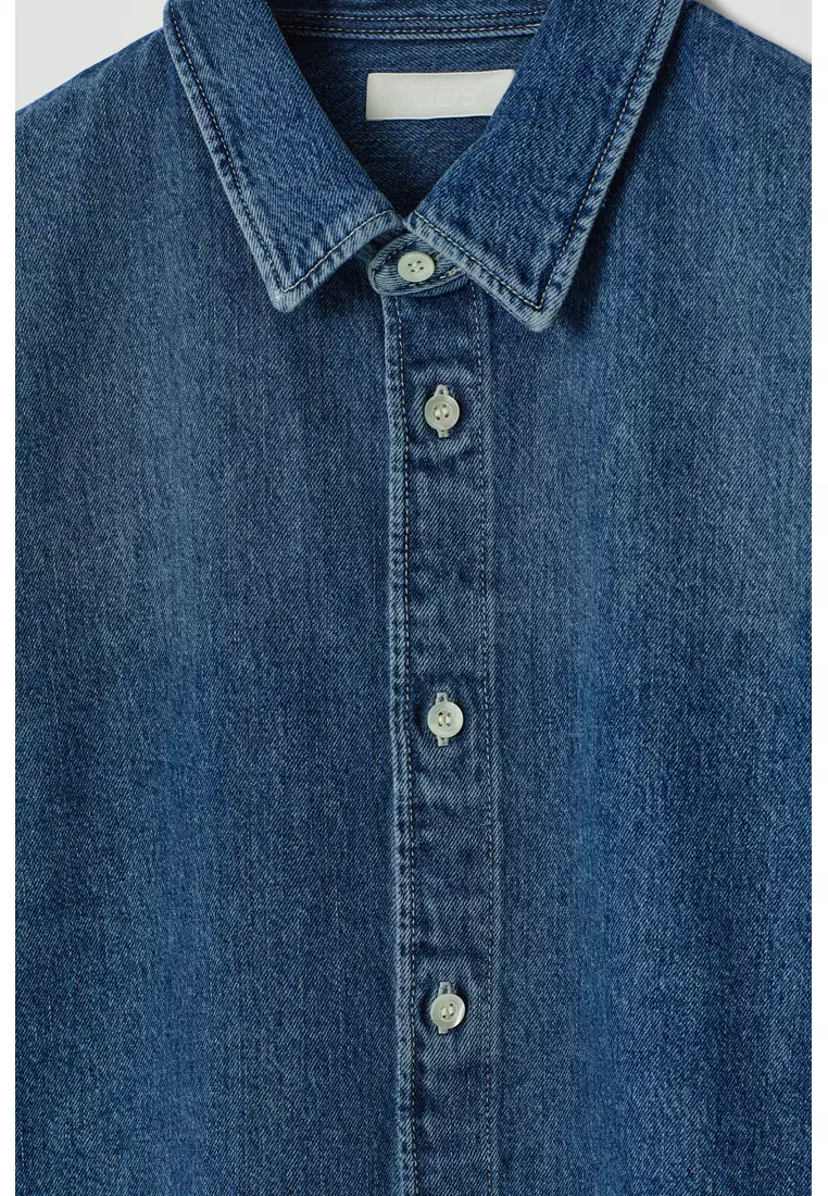 LIGHTWEIGHT SHORT-SLEEVED DENIM SHIRT