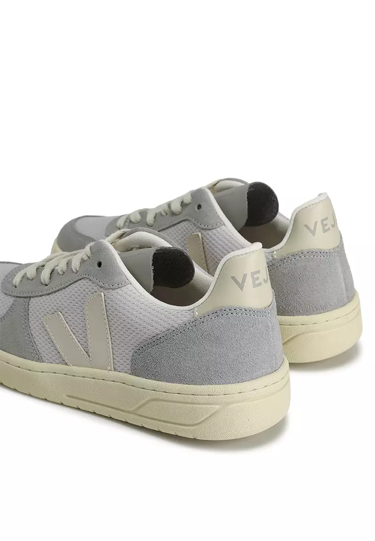 V-10 Alveomesh Sneakers