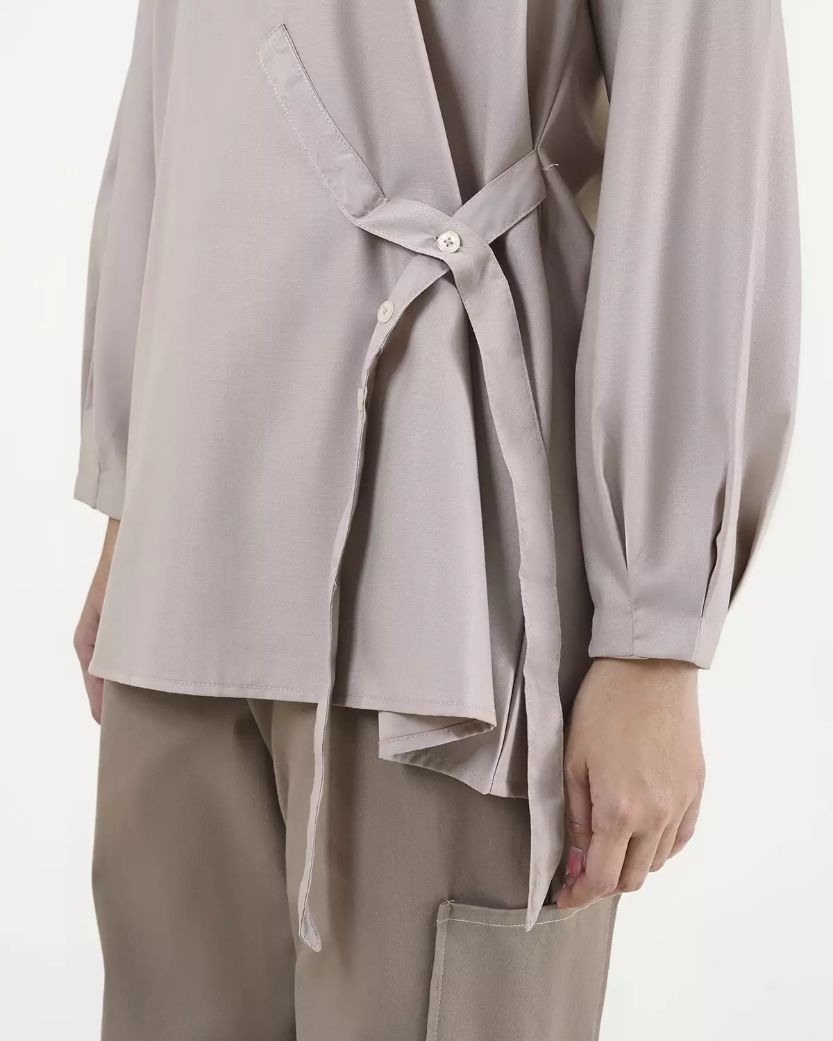 Geulis.id RUKA BLOUSE - Khaki