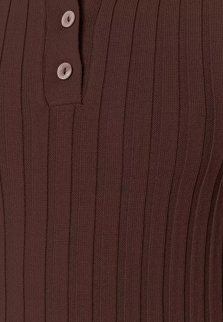 Brown Basic Polo Neck T-Shirt Look Knitted Thin Blouse TWOSS20BZ0112
