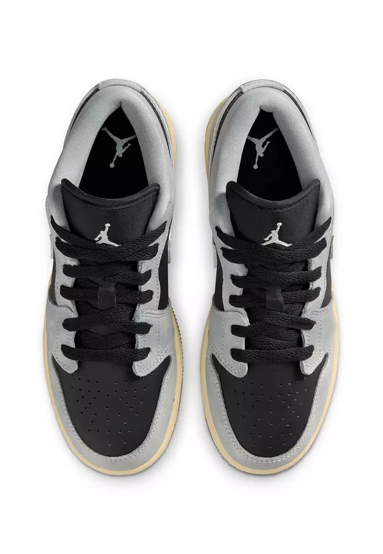 Air Jordan 1 Low Shoes