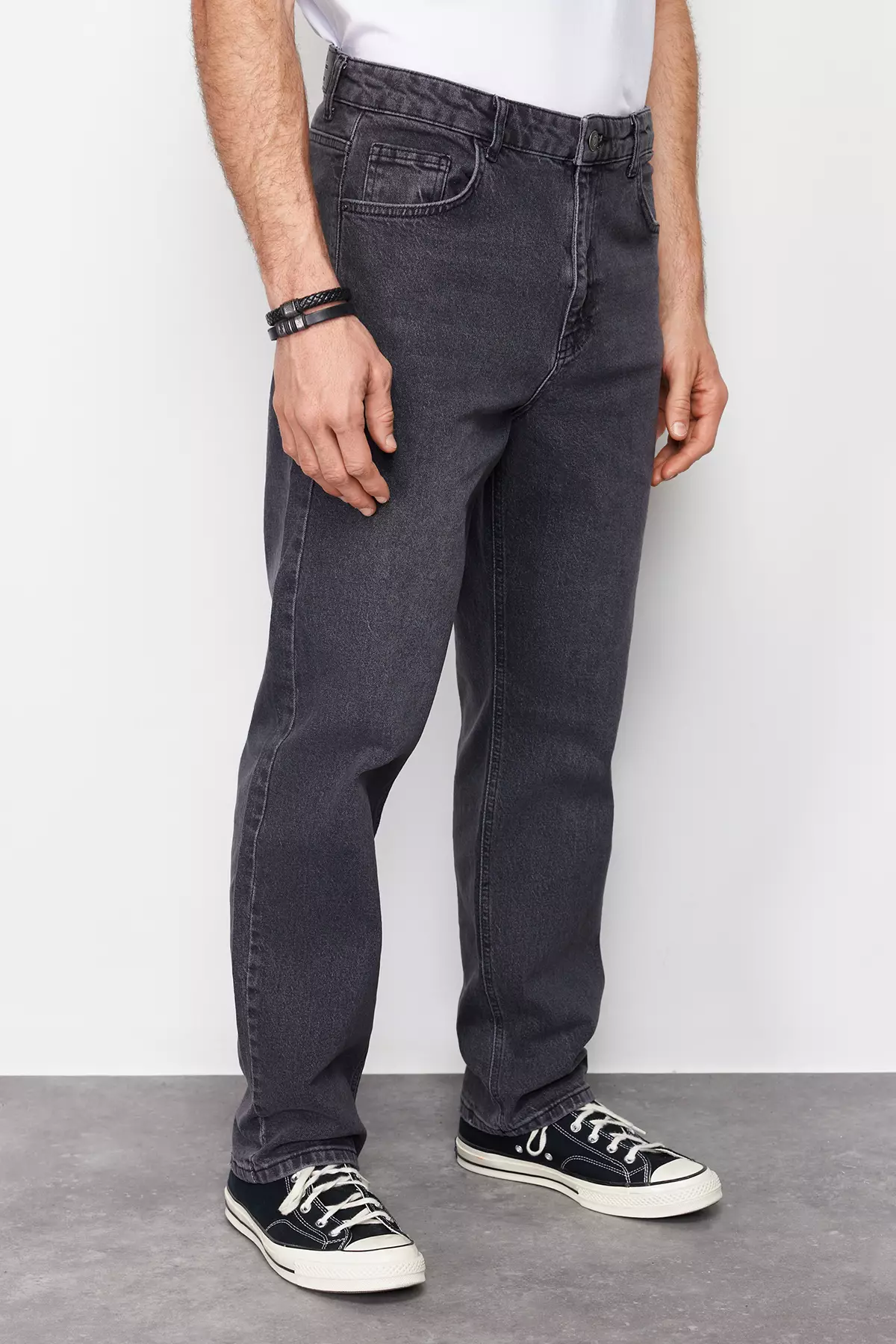 Straight Cut Jeans