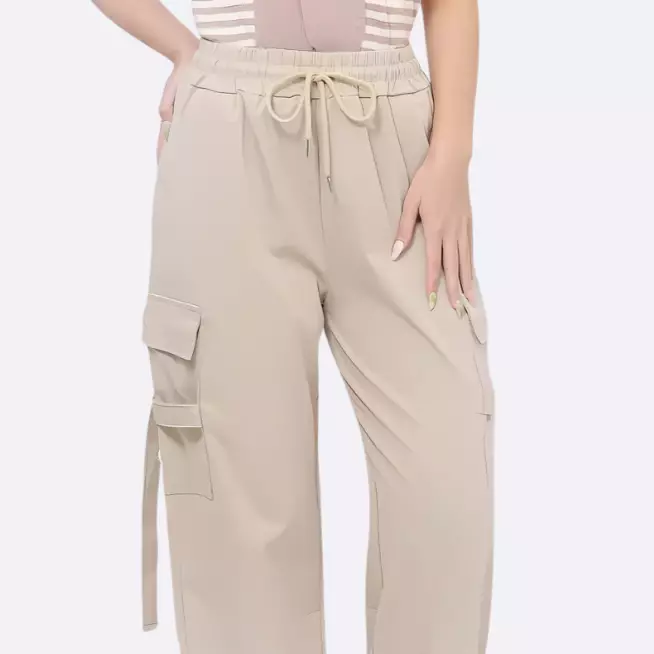 Tessa Elastic Waist Cargo in Cream