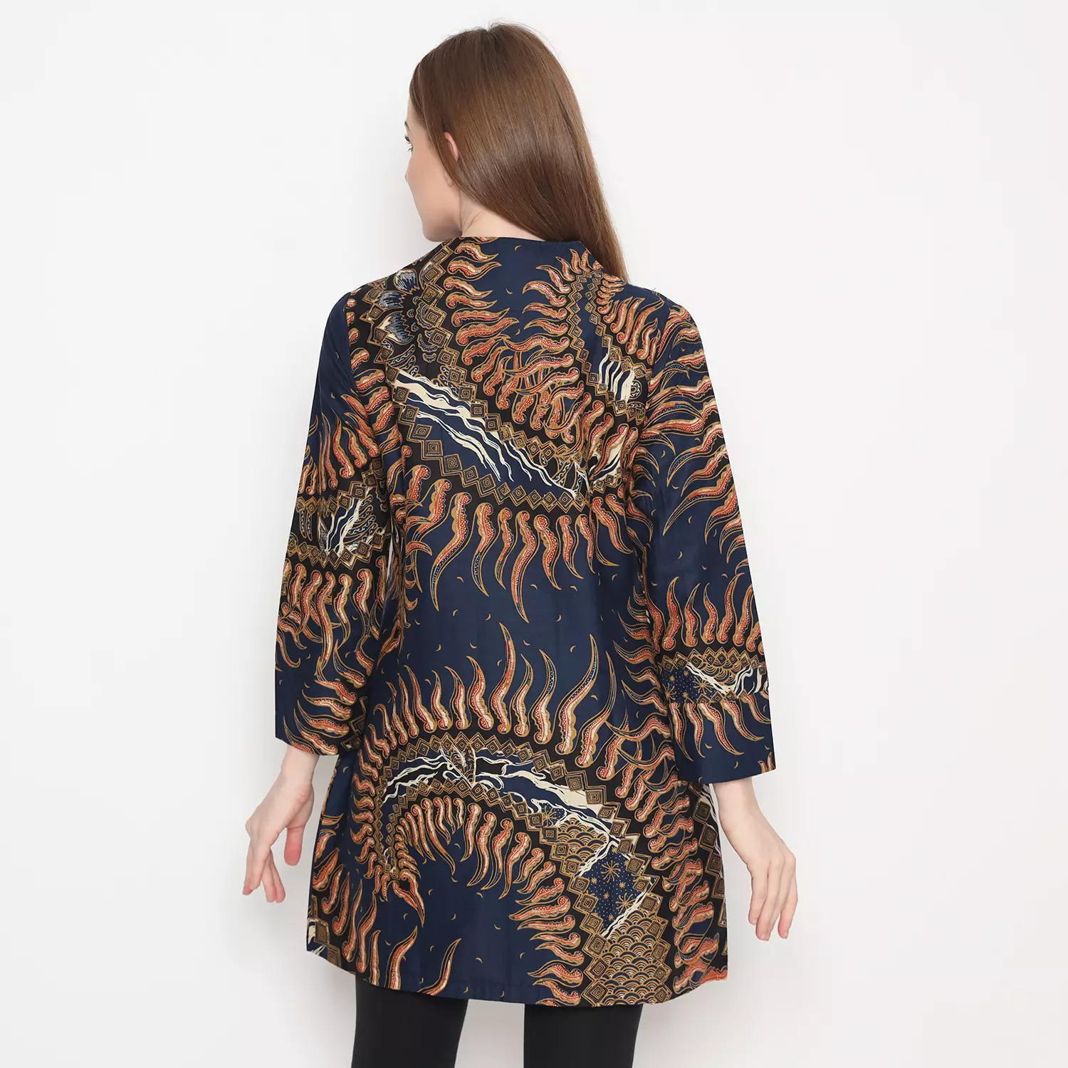 Tunik Batik Wanita Modern Tunik Kancing Lengan Panjang Warna Abu Motif Adhiyaksa