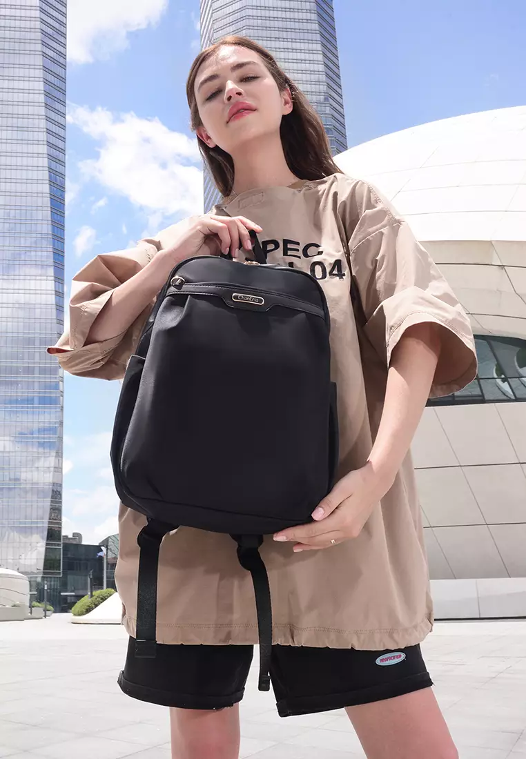 Solid Color 15.6'' Laptop Compartment Light Nylon Waterproof Knapsack Backpack For Women