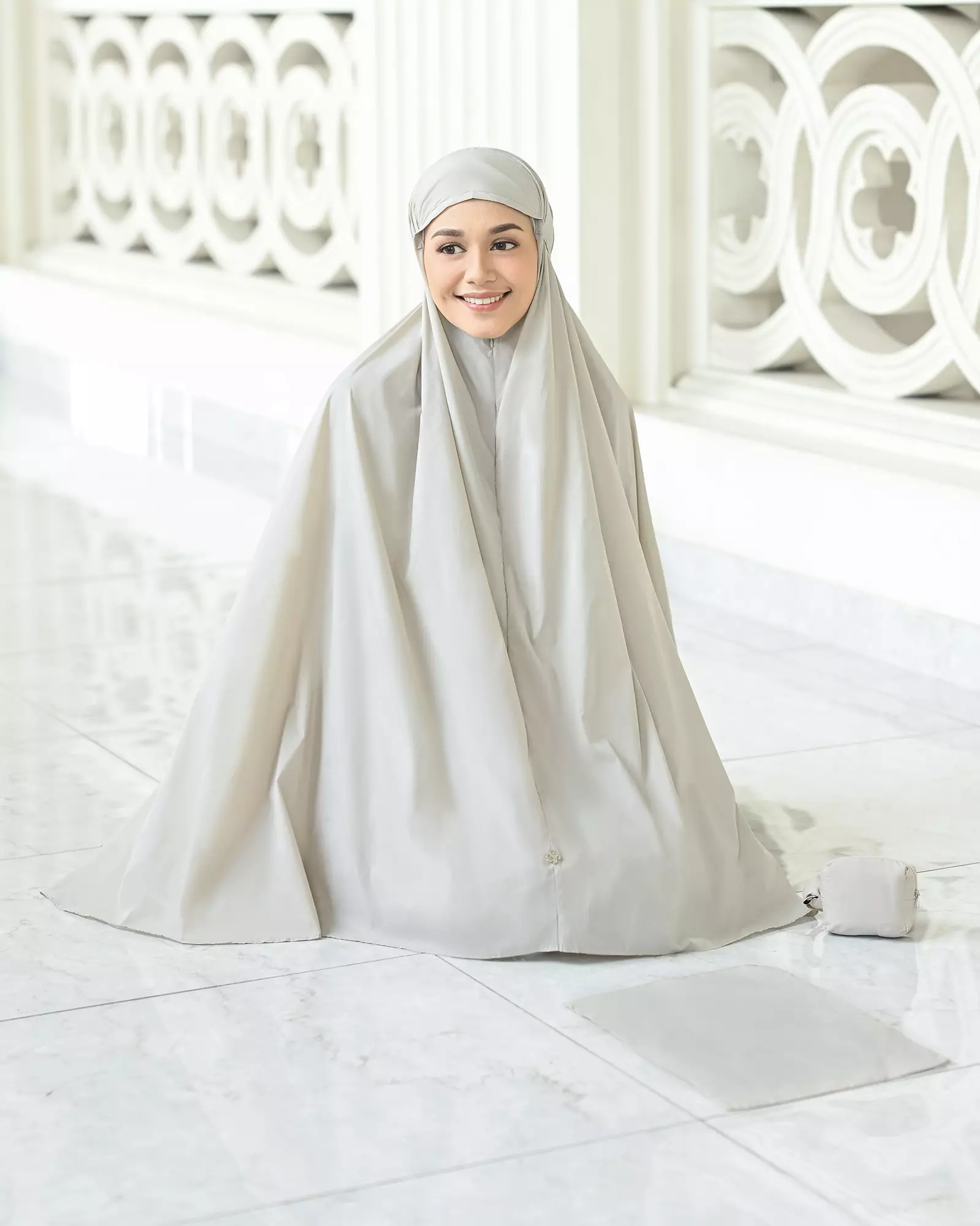 Geulis.id DIANNA TRAVEL PRAYER SET - Khaki