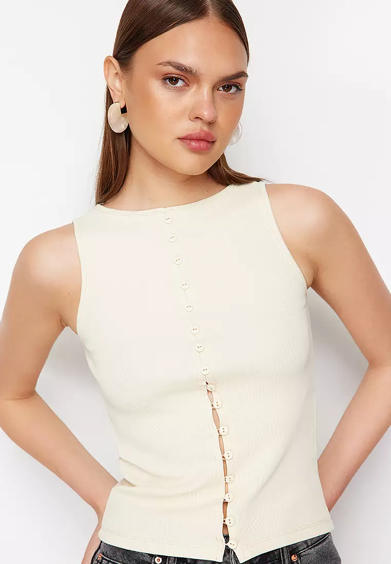 Buttoned Fitted Ribbed Flexible Knitted Top