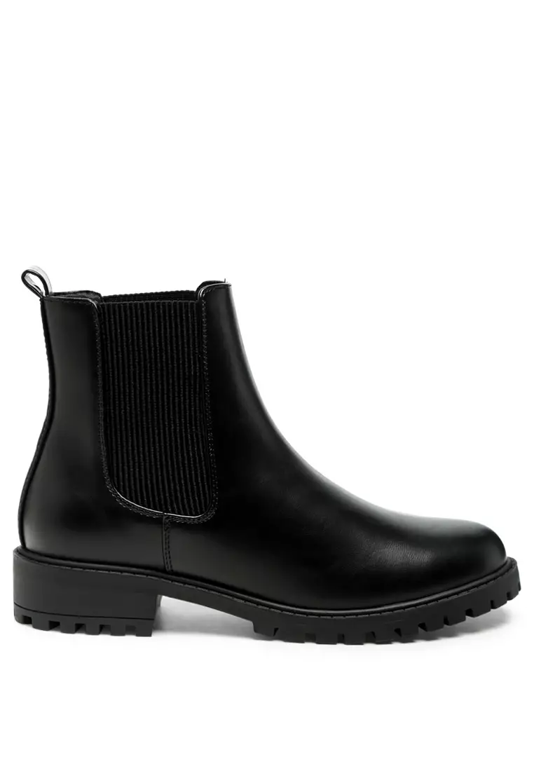 Chelsea Styled Ankle Boot in Black