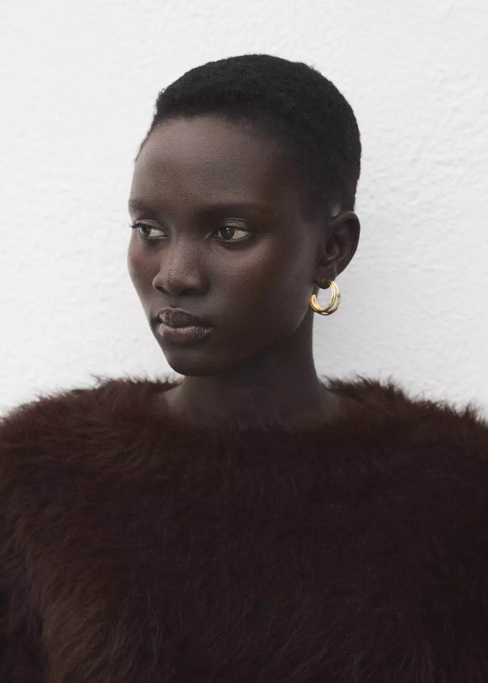 Sweater bulu imitasi