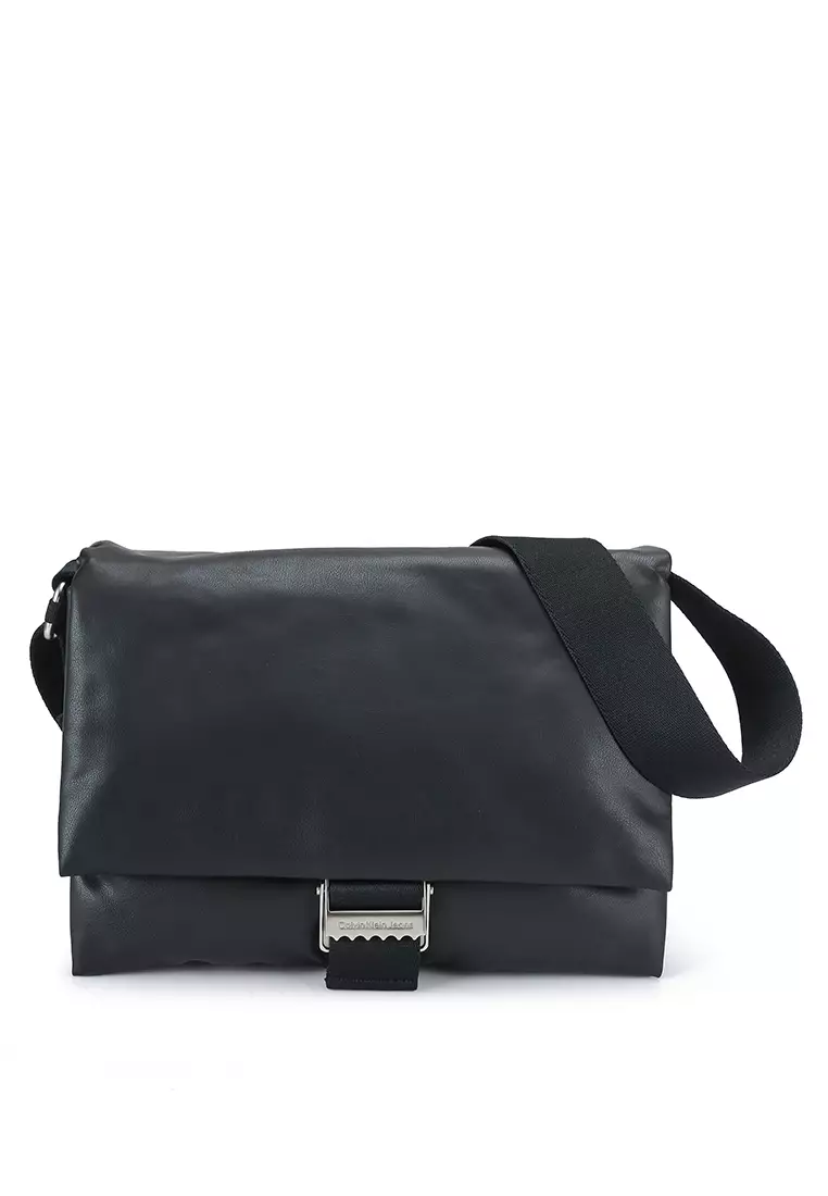 Calvin klein clearance black crossbody purse