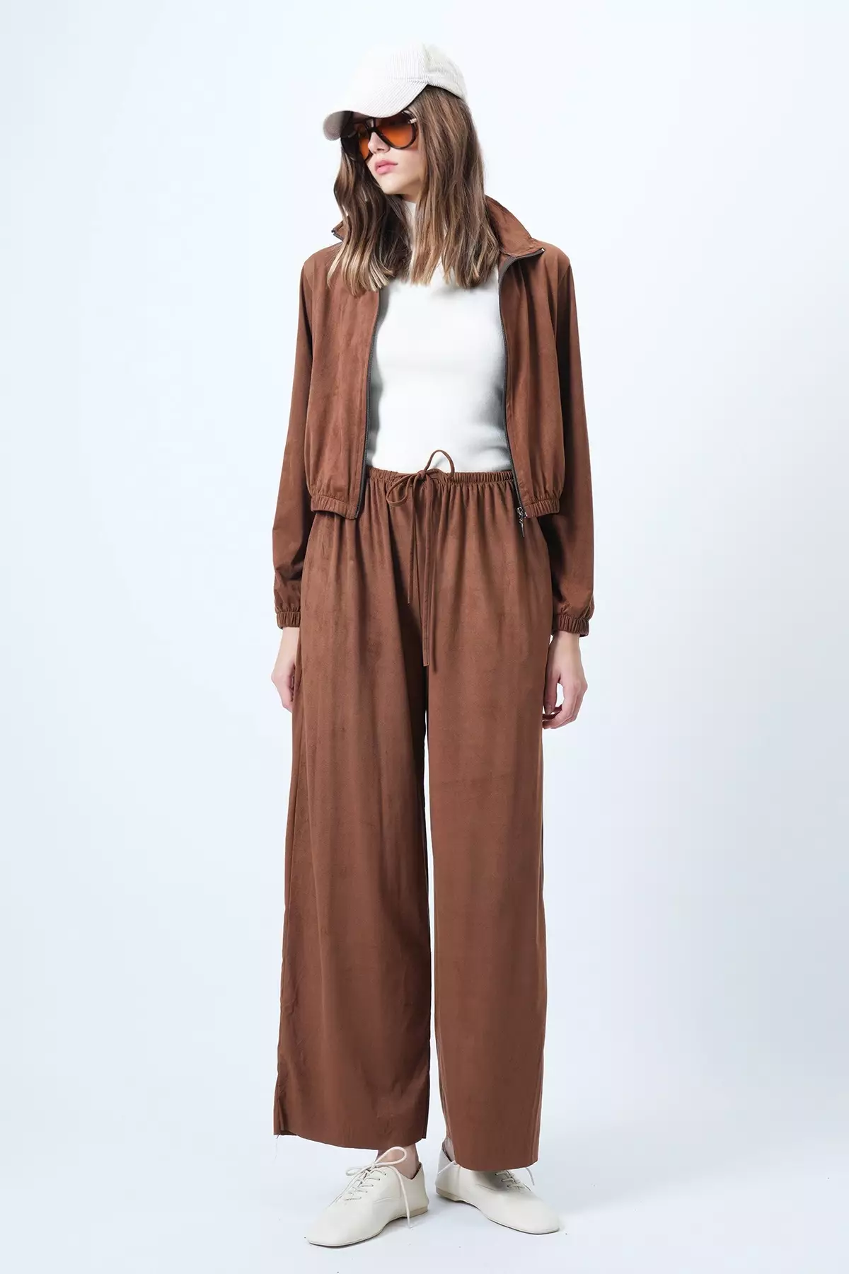 Women'S Tan Stand Collar Zippered Soft Textured Suede Jacket And Double Pocket Pants Suit Alc-X14445