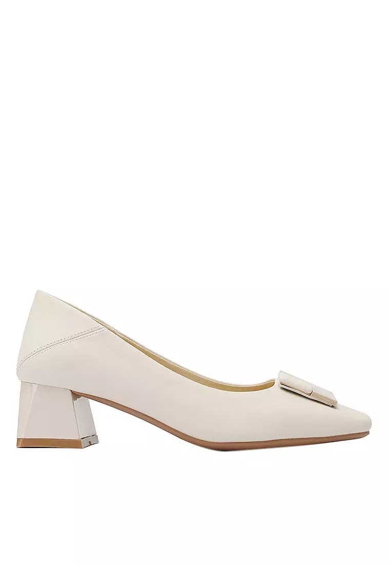 Discount on Twenty Eight Shoes  shoes - SKU: VANSA Square Buckle Mid Heels VSW-H3326