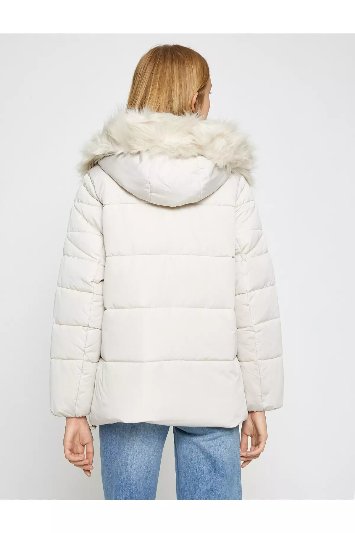 White puffer discount with fur hood
