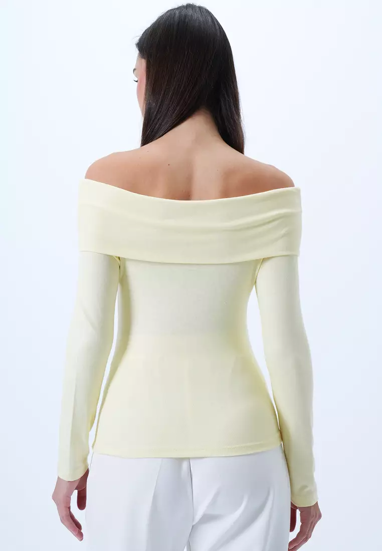 Off Shoulder Twist Blouse