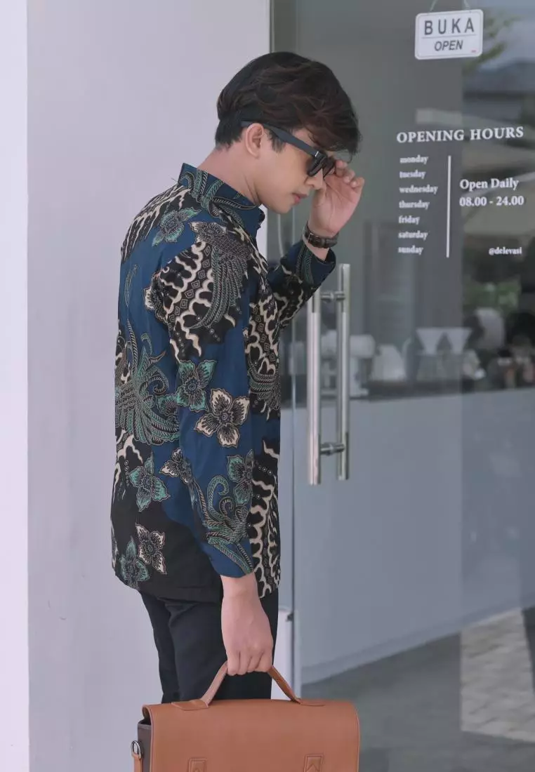 kemeja batik pria lengan panjang kalabang navy