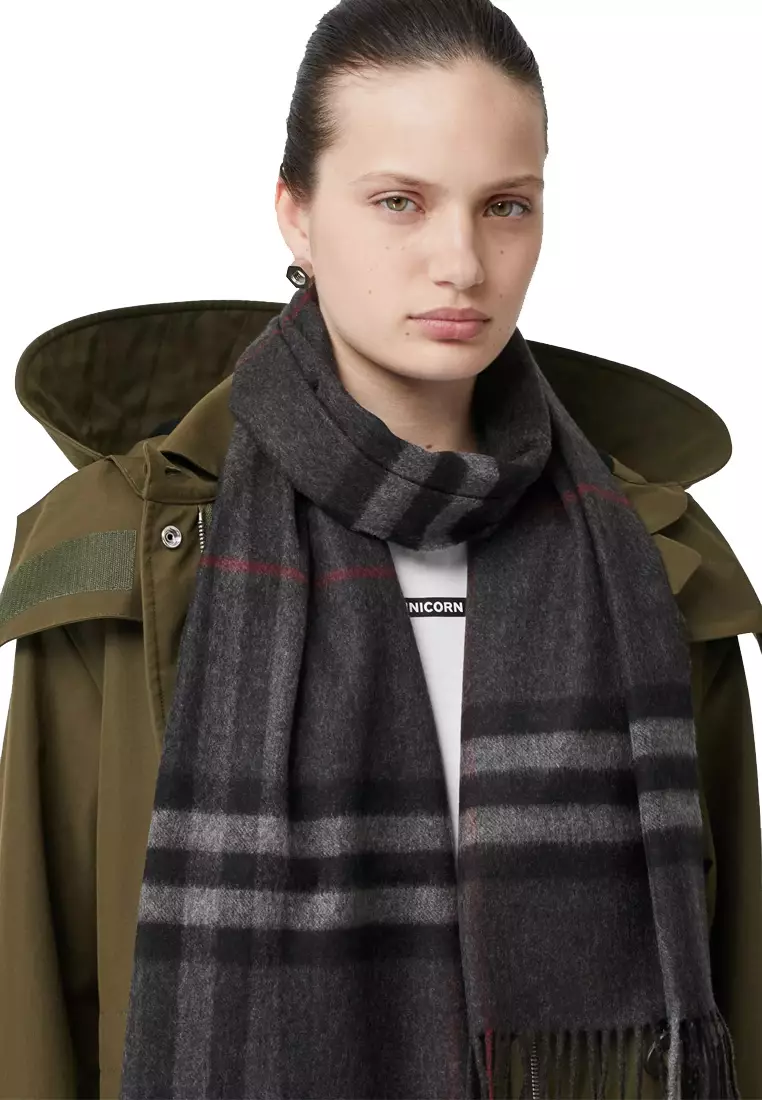 Buy BURBERRY Burberry Men's classic plaid scarf 80155381 2023 Online