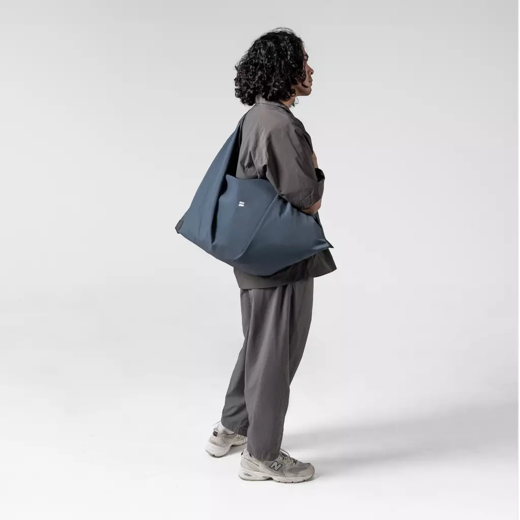 Audagami 1.1 Tasuki Bag Tas Selempang Travel Kerja Kuliah Ringan Stylish 35L - Navy